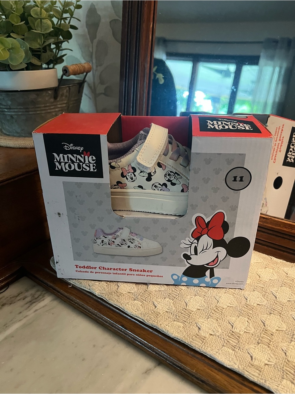 DISNEY Minnie Mouse Character Sneakers with Adjustable Strap Girl's Size 11 NIB